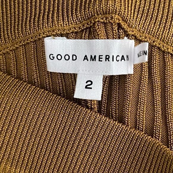 NWTs Good American Plaited Boss Flare Pants Size Medium - Picture 14 of 14